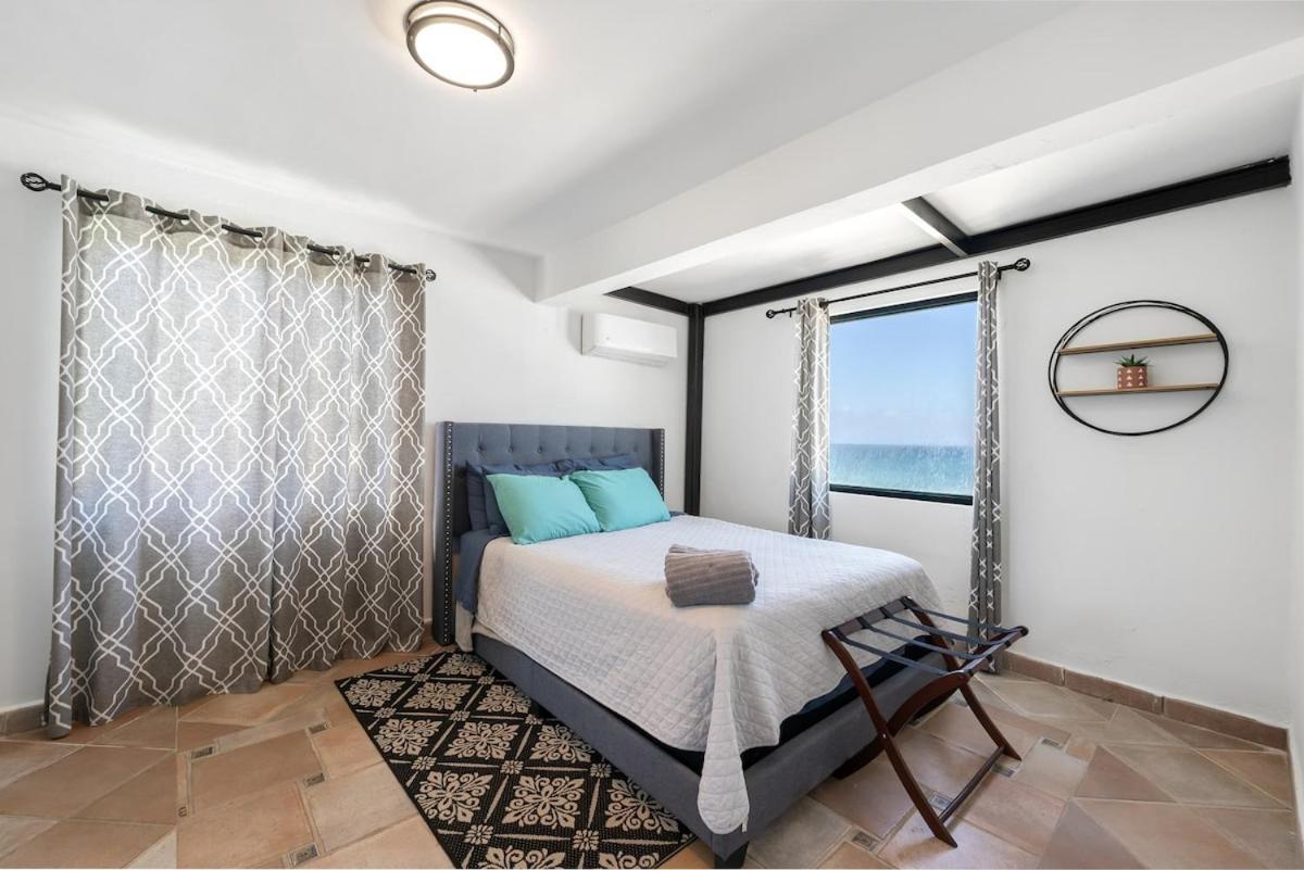 4 Bedroom Kikita Beach Villa Oceanfront W Pool Дорадо Екстериор снимка